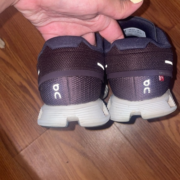 Oncloud Shoes - Picture 4 of 5